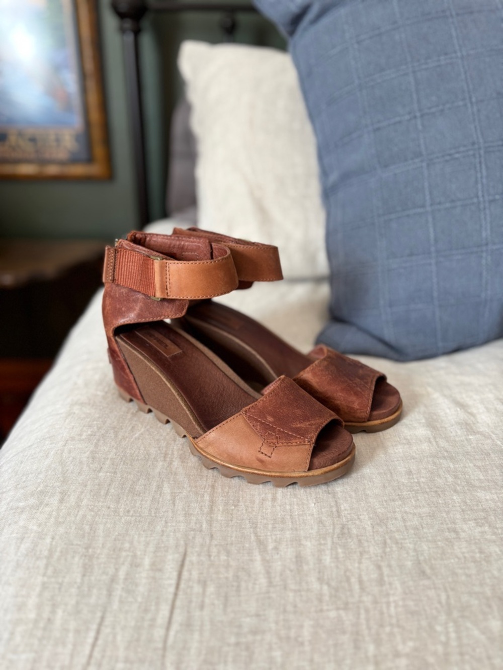 Sorel Joanie Wedge Sandal in Rustic Brown Leather Size 9